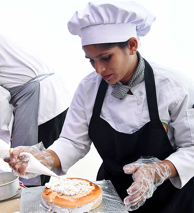 Mouth Watering Dishes In Hyderabad Photos19