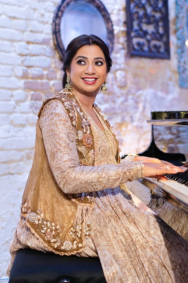 Singer Shriya Ghoshal In Diwali Vibe Photos3