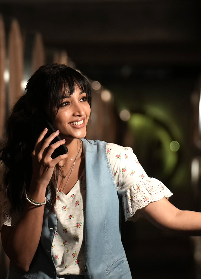 Telusu Kada Movie Actress Srinidhi Shetty HD Photos10
