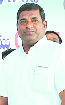 పత్రికా స్వేచ్ఛను హరించడమే..2