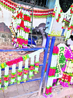 ట్రాక్టర్ బోల్తా 1
