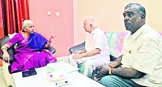 తుంగభద్రలో పూడికతీత పనులు చేపట్టాలి 1