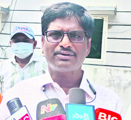 కలానికి సంకెళ్లపై కన్నెర్ర 9