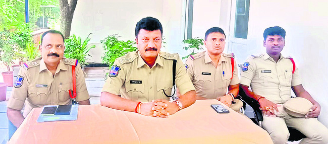 ప్రభుత్వాస్పత్రుల్లోనే ప్రసవాలు పెంచాలి1