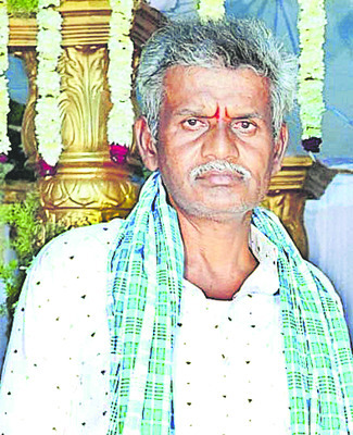 ఆర్టీసీ బస్సు ఢీకొని..1