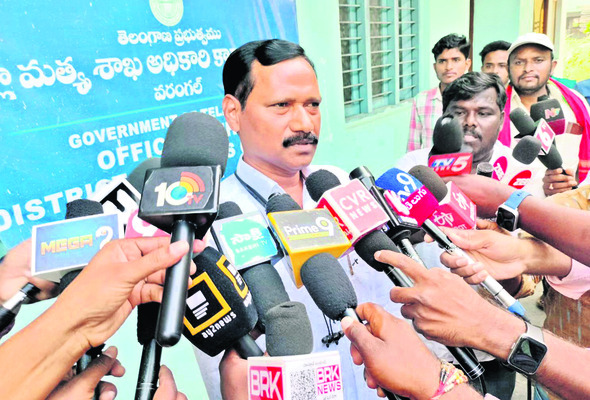 ఏసీబీ వలలో అవినీతి చేపలు 1