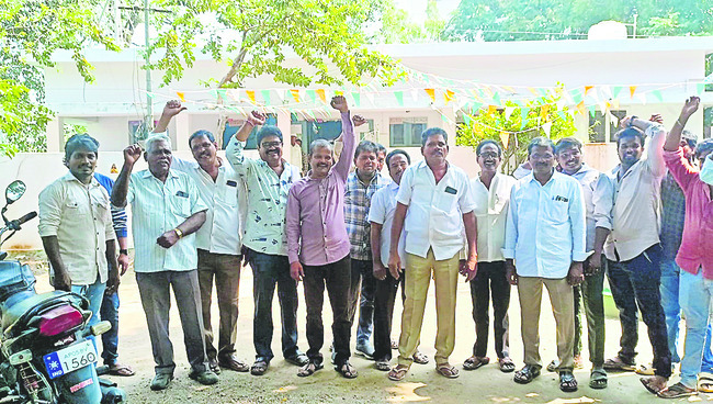 కలం.. నిరసన గళం1