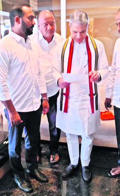 కేటీఆర్పై చర్యలు తీసుకోవాలి 1