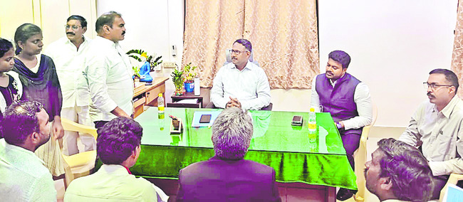 అంతా చూసి.. ఆరా తీసి1