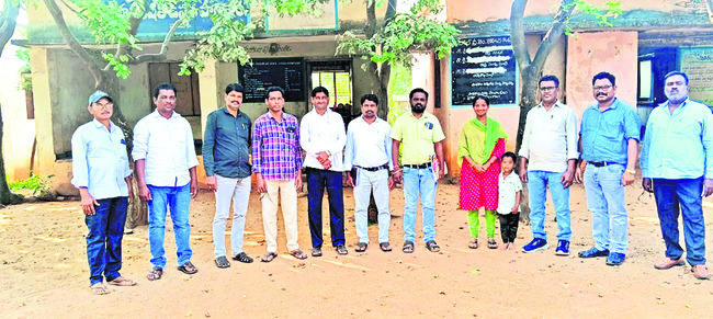 పర్యావరణాన్ని పరిరక్షించాలి
1