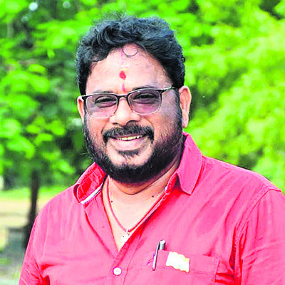 నిగ్గదీస్తున్న ‘సాక్షి’ని నిలువరిస్తారా?2