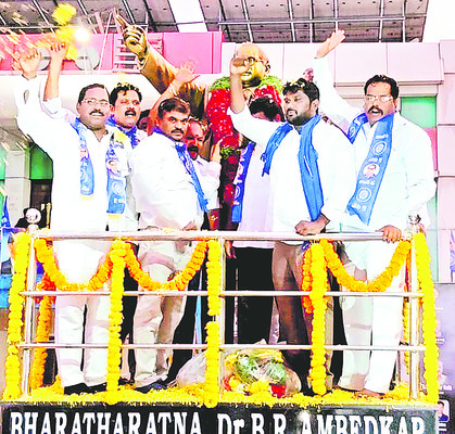 ప్రభుత్వ న్యాయవాదిగా శ్రీకాంత్ 1