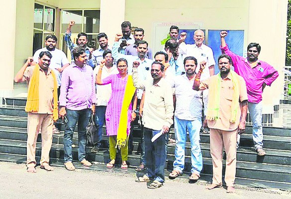 కలం.. నిరసన గళం2