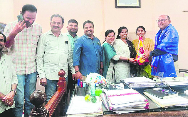 ఆర్డీఓకు ఘన సన్మానం 2