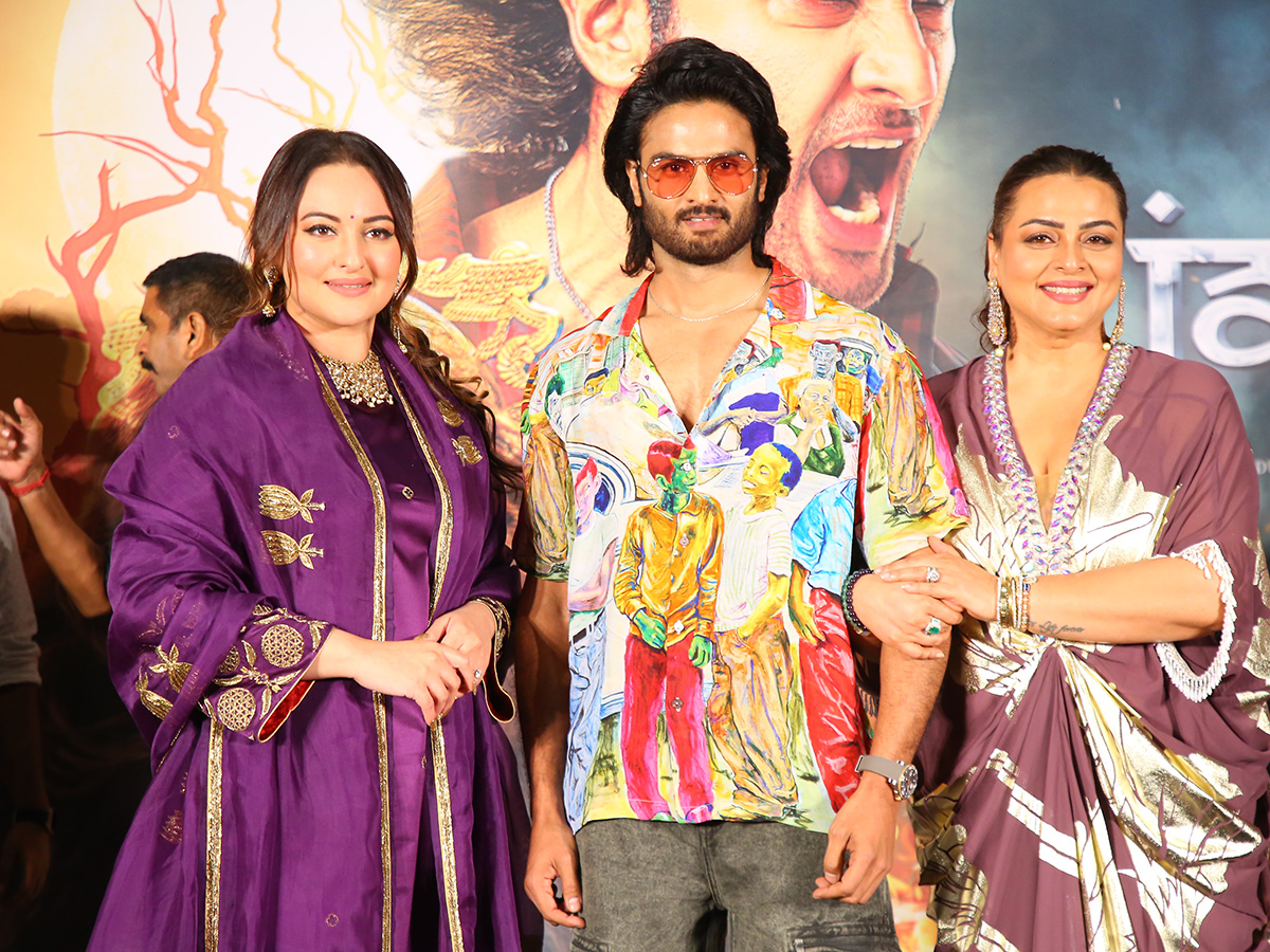 Sonakshi Sinha Jatadhara Movie Trailer Launch Event Photos 9