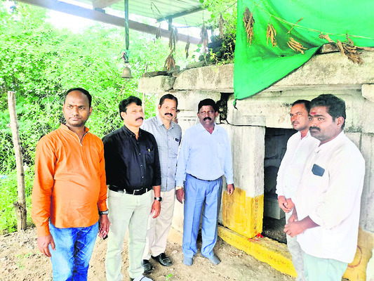 జిల్లా ప్రధాన న్యాయమూర్తితో భేటీ
1