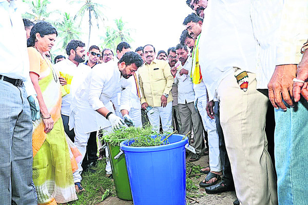 అమోనియా కంటైనర్ బోల్తా 2