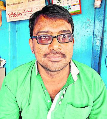 టపాసులు కొనలేకపోతున్నాం
1