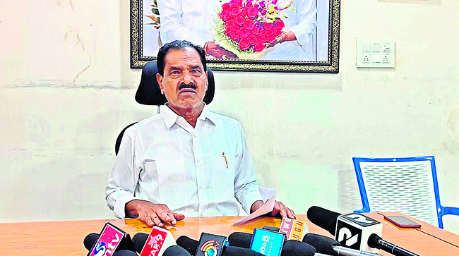 సీ్త్రలను అగౌరవపరిచే పార్టీ టీడీపీ
1
