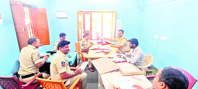 ముగిసిన మద్యం టెండర్లు1