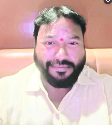 స్వేచ్ఛను హరిండచం తగదు
1