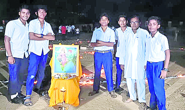 ఘనంగా దీపావళి 2