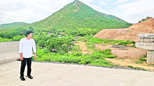ఏర్పేడు ఓవర్ బ్రిడ్జ్ పనులు త్వరగా పూర్తి చేయాలి 1