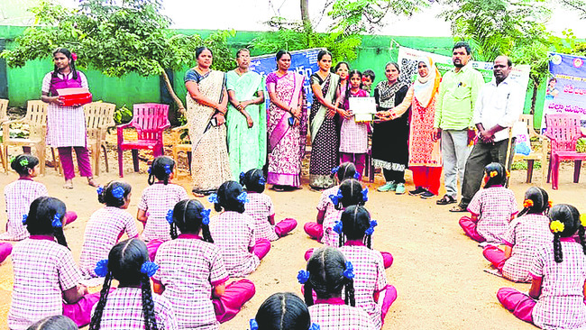 కేజీబీవీ విద్యార్థులకు చిత్రలేఖనం పోటీలు 1