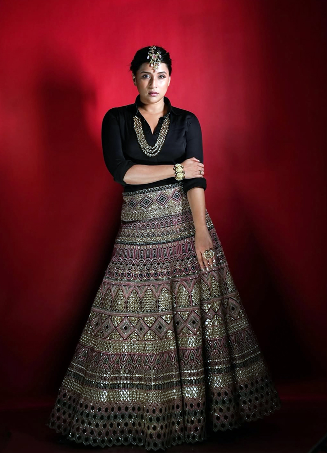 Actress Mannara Chopra is immersed in Diwali celebrations photos2