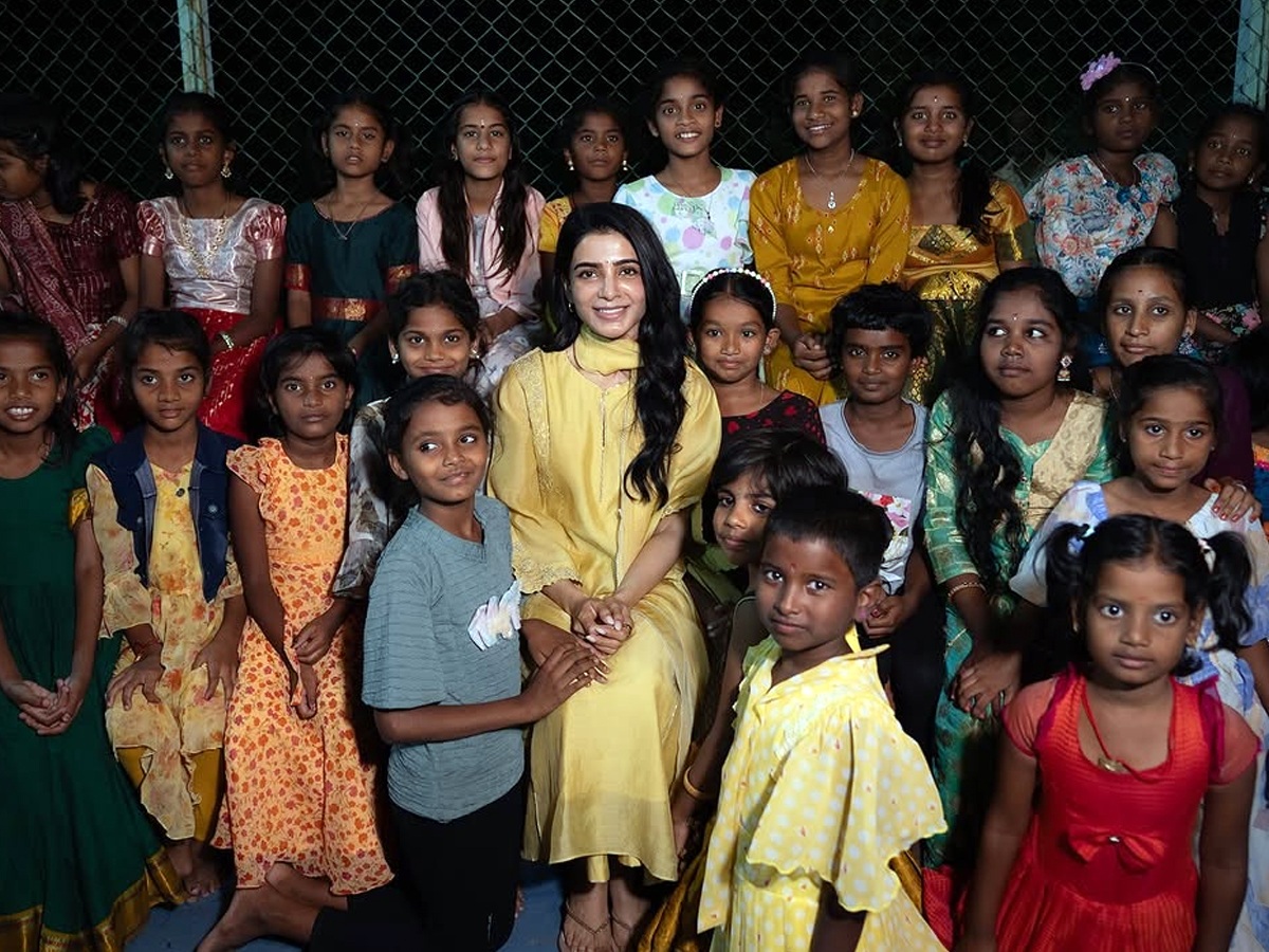 Samantha's Diwali Celebrations with Kids (Photos)10