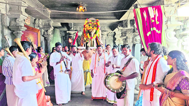 స్వర్ణగిరి క్షేత్రంలో 3 నుంచి పవిత్రోత్సవాలు
2