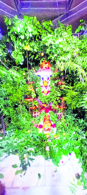 జయ జయ మహిషాసుర మర్దినీ 
2