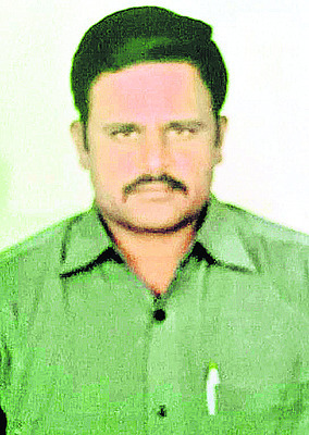 నీటి గుంతలో పడి యువకుడి మృతి
3