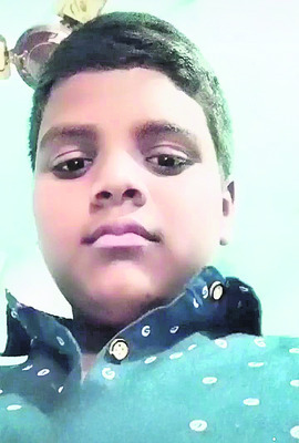 రోడ్డు ప్రమాదంలో బాలుడి మృతి
1