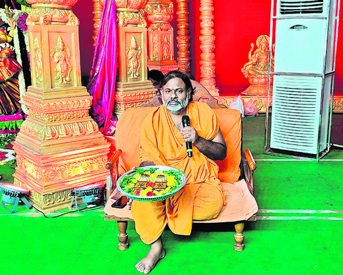అమ్మ అనుగ్రహానికి పాత్రులవుదాం1