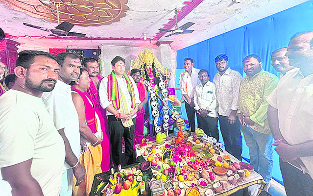 ప్రజలకు అమ్మవారి ఆశీస్సులు 1
