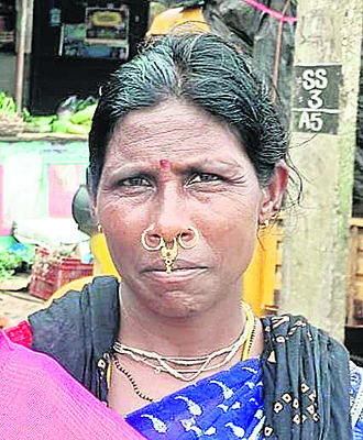 బుట్ట పూలు నిన్న రూ.400.. నేడు రూ.2002