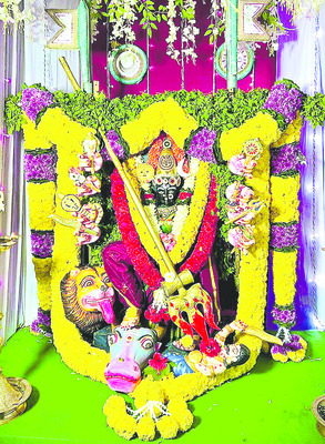 జయజయహే మహిషాసుర మర్దని..1