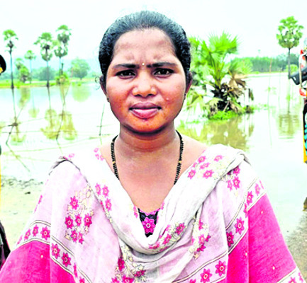 నరకం చూస్తున్నాం.. ఆదుకోండి1