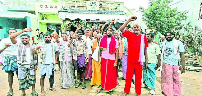 అర్చకుల ఆర్తనాదం..!1