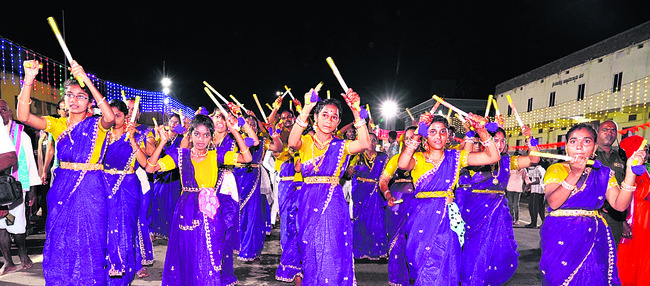 రాష్ట్ర ప్రభుత్వం తరపున పట్టువస్త్రాల సమర్పణ 
2