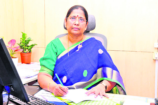 ఏపీఈపీడీసీఎల్‌లో పలువురికి పదోన్నతులు 1