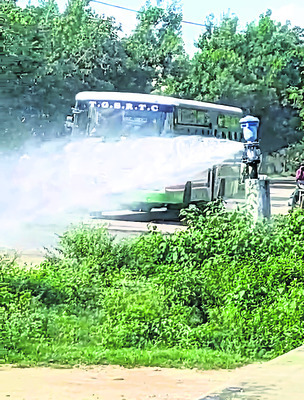 దసరా ఉత్సవాలకు ముస్తాబైన బురుజు 1