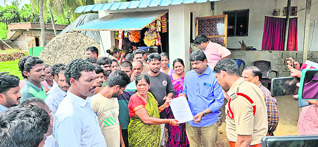 చర్చలకు కలెక్టర్ కబురు 1