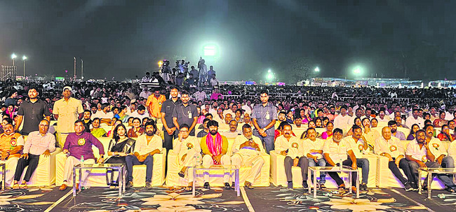 వైభవం.. దీపావళి ఉత్సవం 1