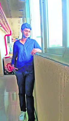 యారాడ బీచ్లో ఇద్దరు యువకుల గల్లంతు1