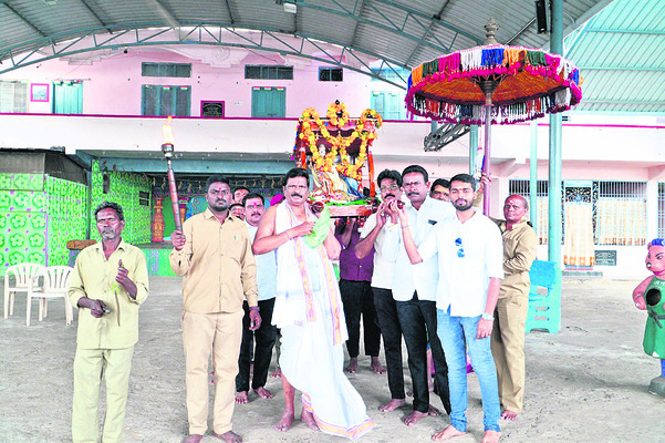 వైభవంగా రుద్రహోమం1