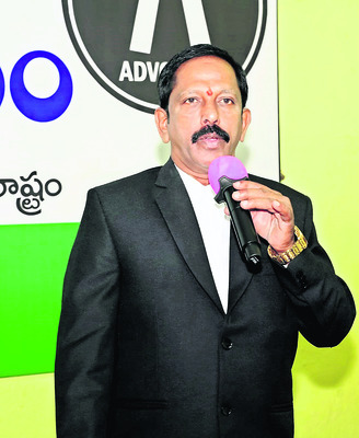 రాష్ట్ర న్యాయవాదుల ఫెడరేషన్ అధ్యక్షుడిగా లక్కినేని
1