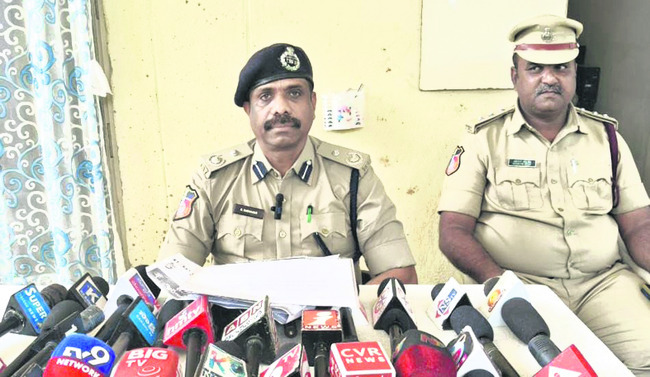 మద్యం దుకాణాలకు  దరఖాస్తు గడువు పొడిగింపు2