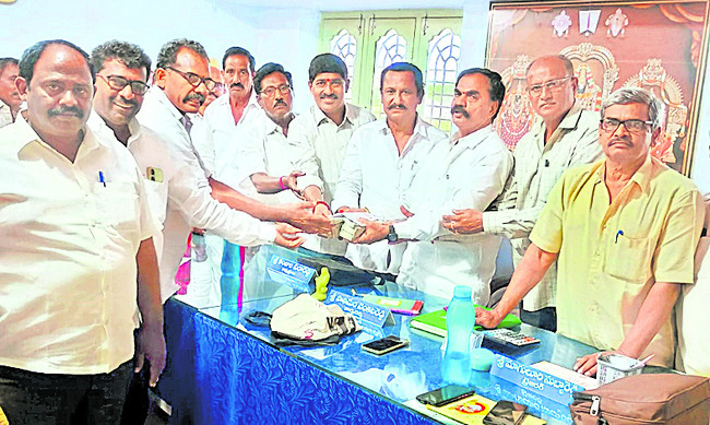 పశ్చిమ డెల్టాకు 4,513 క్యూసెక్కులు విడుదల
2
